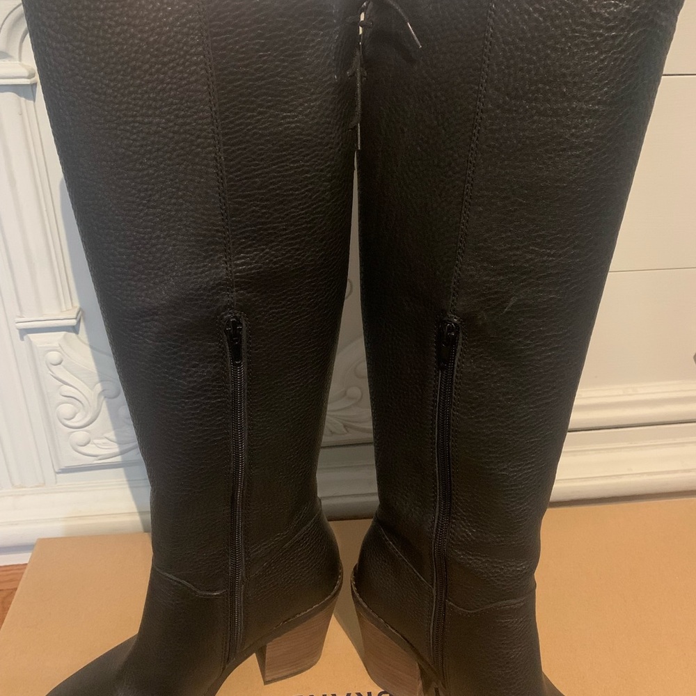 Lucky Brand New in Box black leather Pembe boots Size 7